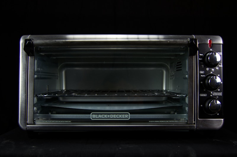Mint Condition Microwave Oven 30L | KSh 17,500 | KenyaAdvert