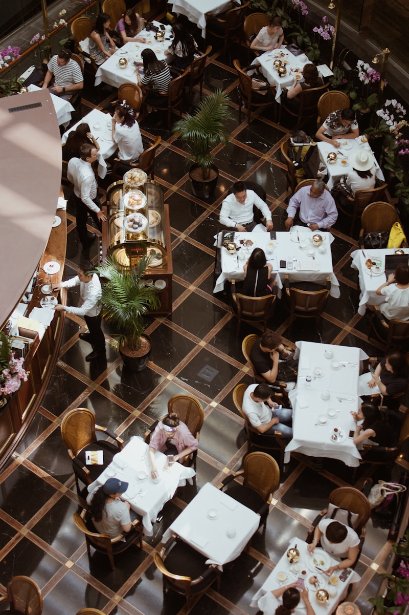 Ex-UK Hotel Waiter / Waitress | KSh 29,000 | KenyaAdvert